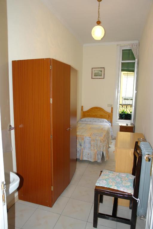 Hostal Dos Naciones Madrid Kamer foto